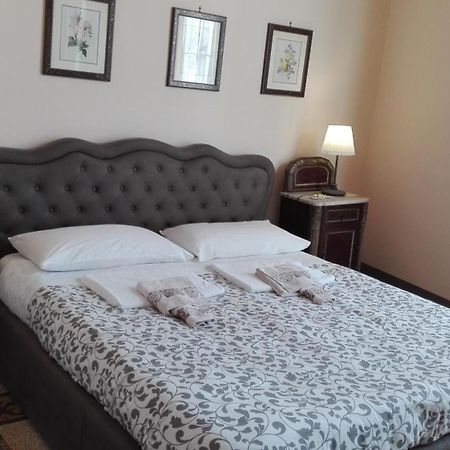 Palazzo Arcidiacono - Luxury Holidays คาตาเนีย ภายนอก รูปภาพ