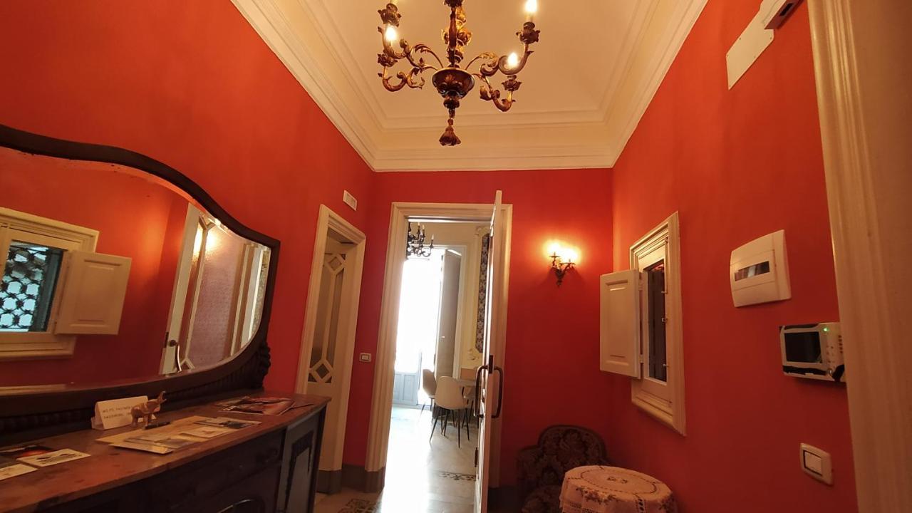 Palazzo Arcidiacono - Luxury Holidays คาตาเนีย ภายนอก รูปภาพ