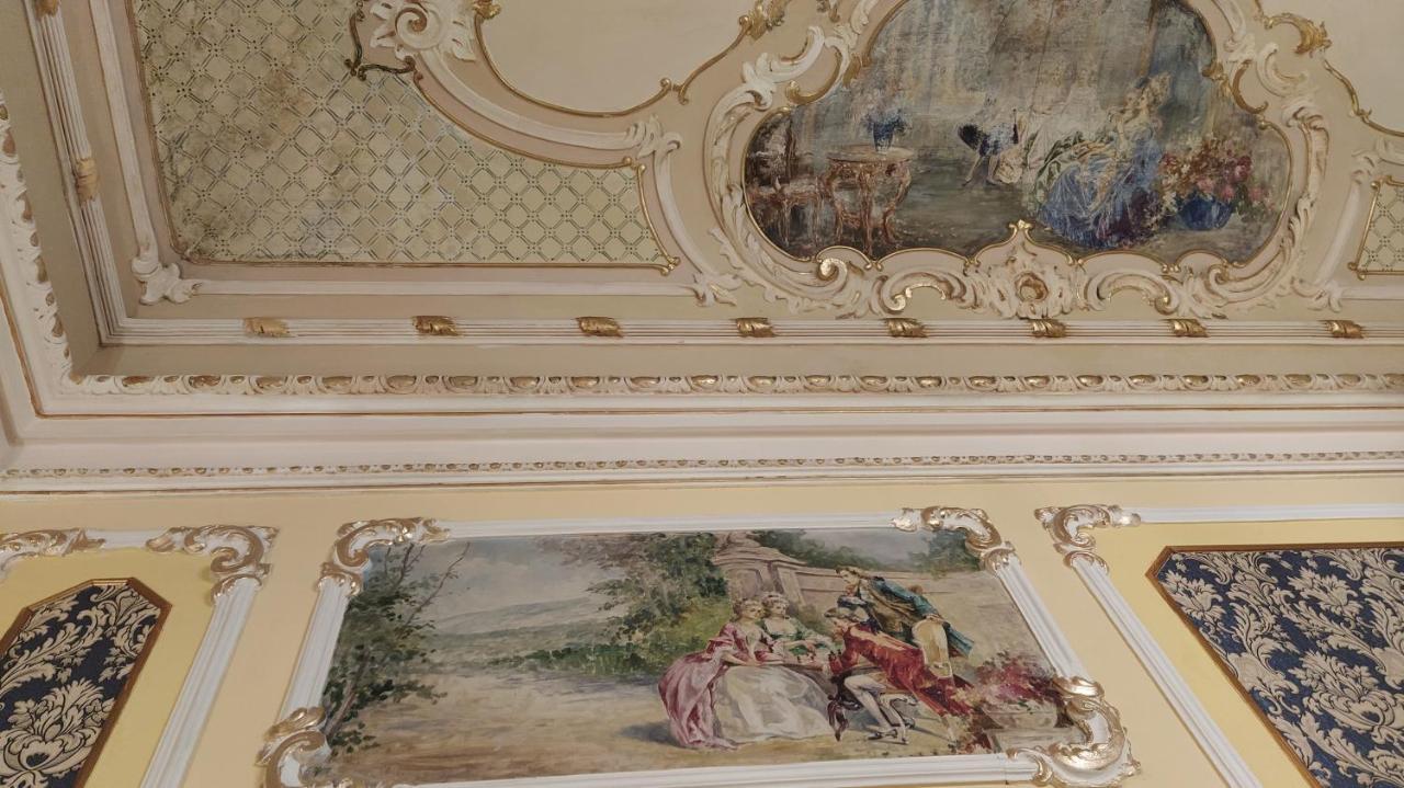 Palazzo Arcidiacono - Luxury Holidays คาตาเนีย ภายนอก รูปภาพ