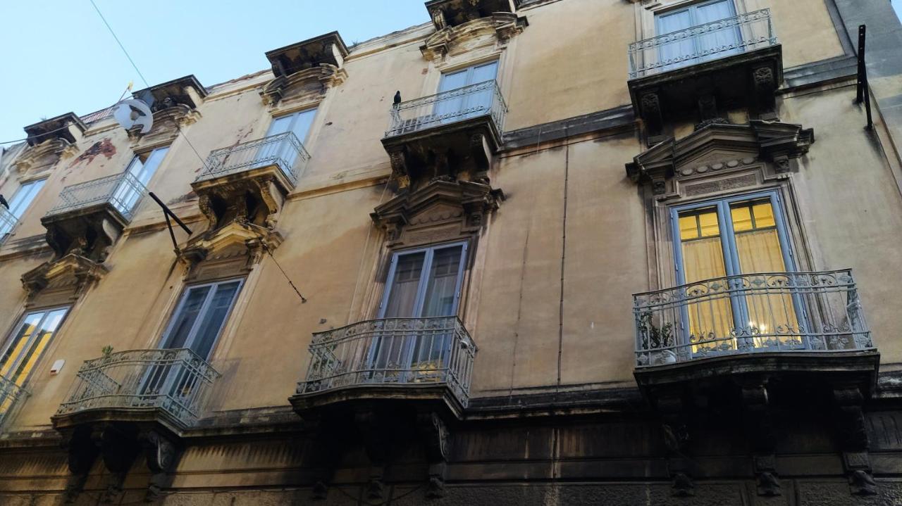 Palazzo Arcidiacono - Luxury Holidays คาตาเนีย ภายนอก รูปภาพ