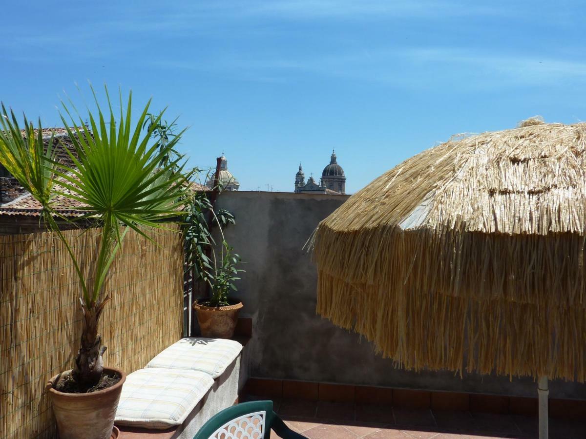 Palazzo Arcidiacono - Luxury Holidays คาตาเนีย ภายนอก รูปภาพ