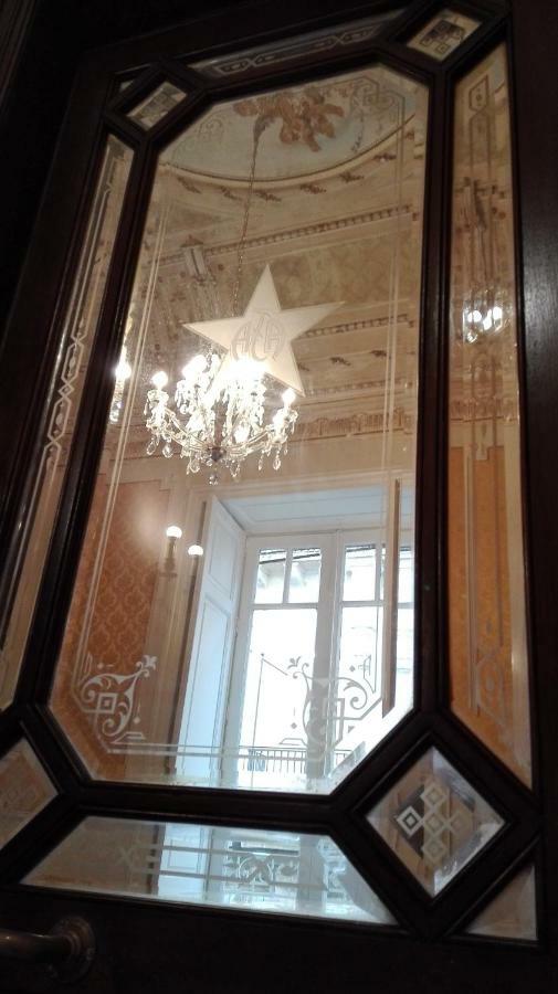 Palazzo Arcidiacono - Luxury Holidays คาตาเนีย ภายนอก รูปภาพ
