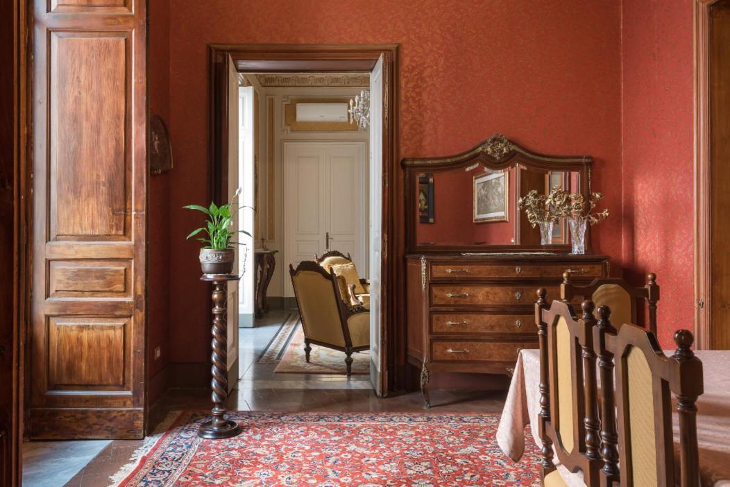 Palazzo Arcidiacono - Luxury Holidays คาตาเนีย ภายนอก รูปภาพ