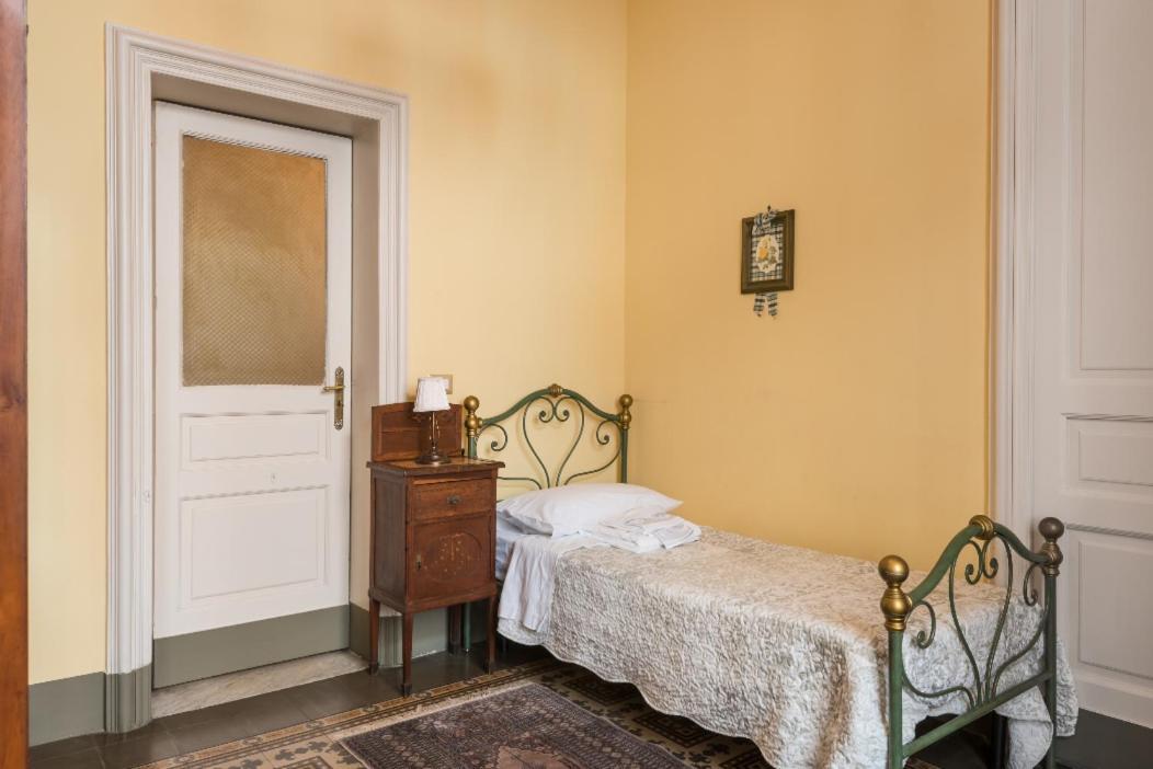 Palazzo Arcidiacono - Luxury Holidays คาตาเนีย ภายนอก รูปภาพ